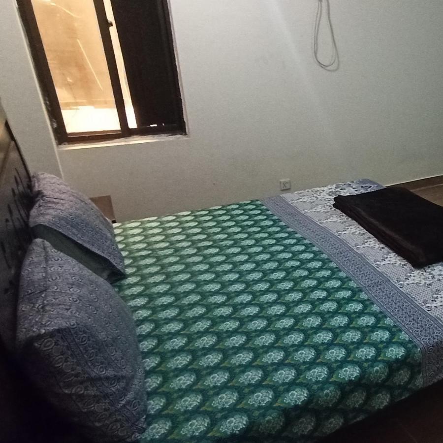 רוואלפינדי Evergreen Inn מראה חיצוני תמונה