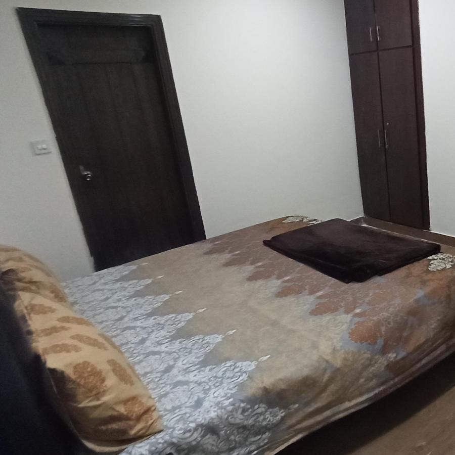 רוואלפינדי Evergreen Inn מראה חיצוני תמונה